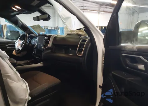 2022 Ram 1500 Big Horn Quad Cab 4X4 6'4 Box from USA, damaged, VIN 1C6SRFBT2NN161749